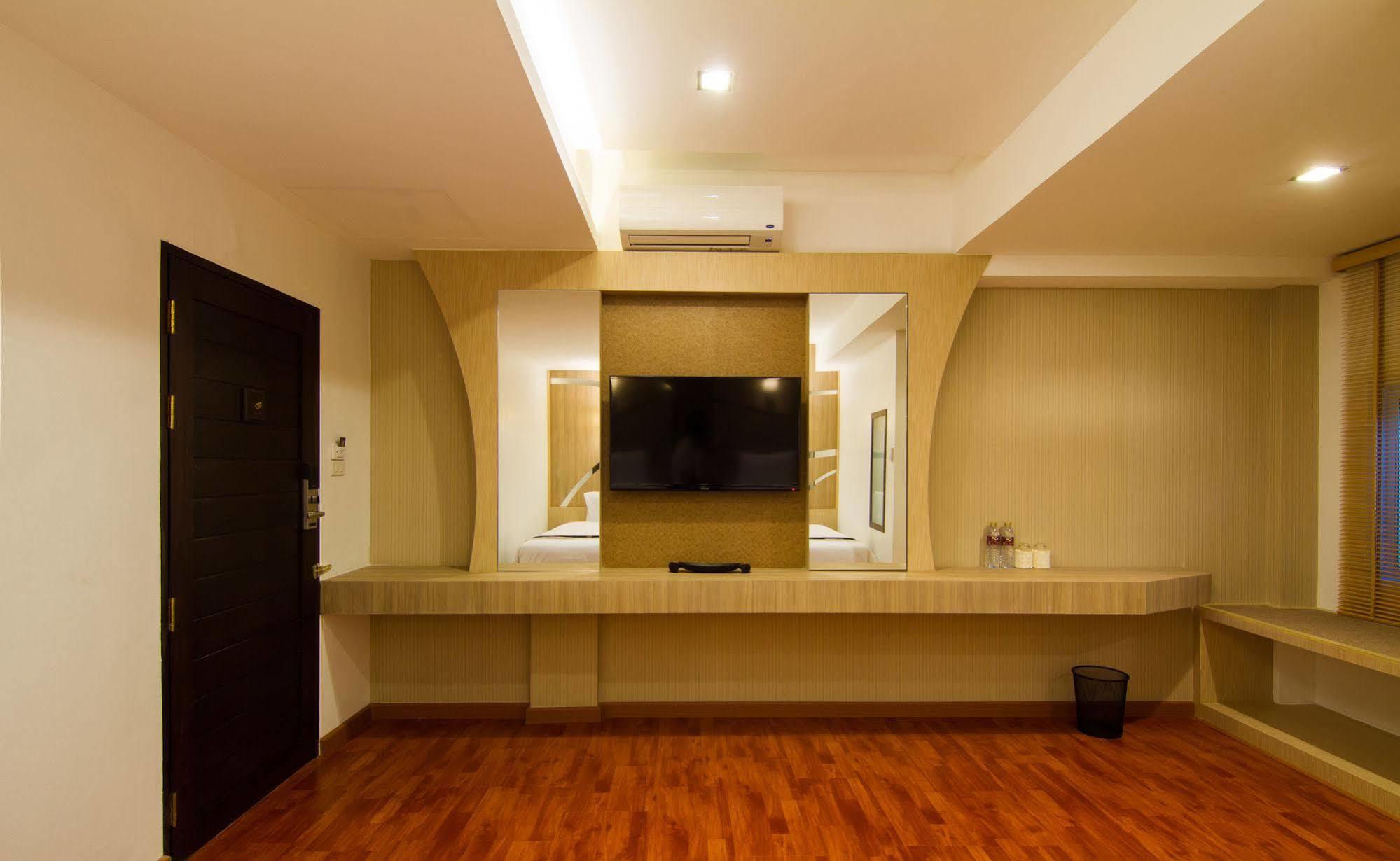 Delio Boutique Hotel Udon Thani Esterno foto
